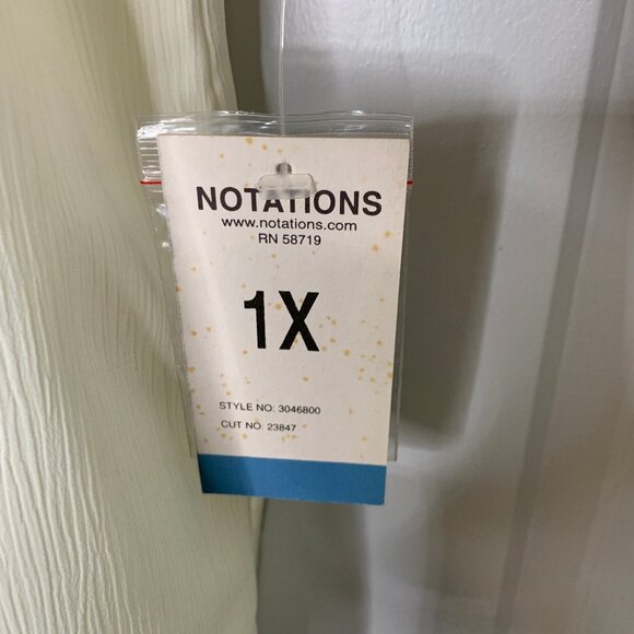 Notations Woman NWT Ivory Short Sleeve Button Up Blouse in Women's Size 1X - Picture 3 of 11